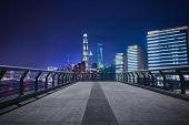 用“空楼”造句